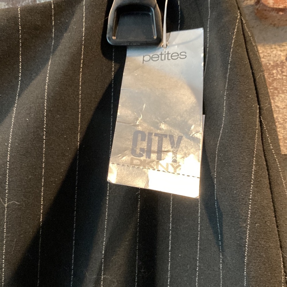 NWT DKNY CITY Black Mini Skirt 8 PetiteNWT - Picture 3 of 10